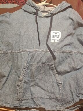 Disney World Discontinued denim Hooded Spirit jer - Blue with White Logo